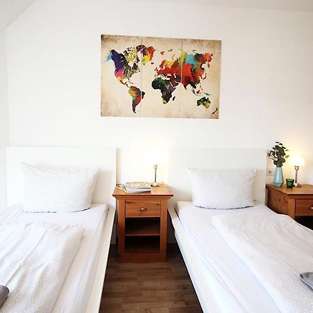 Homie Stay Zell - Apartment Mit Privatparkplatz Zell am Main Exterior foto